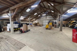 LOCAL D’ACTIVITE / STOCKAGE 400 M2