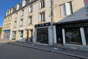 À LOUER   Local commercial avec vitrine   35 m2   Quimper