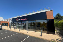 À LOUER   Local commercial de 330 m2 avec showroom et entrepôt   Axe très fréquenté