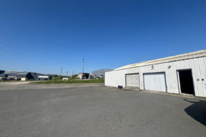 À LOUER   LOCAL D’ACTIVITÉ 150 m2 AVEC SHOWROOM & ATELIER