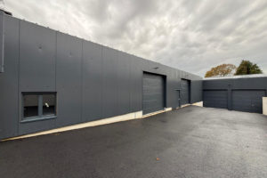 Bâtiment d’activité à louer   Secteur du Grand Guélen (proche échangeur)