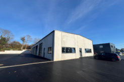 À LOUER   Locaux d’activité neufs   PLOMELIN (proche Quimper)