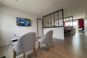 Local professionnel à louer   QUIMPER (secteur Penvillers)   Belle visibilité