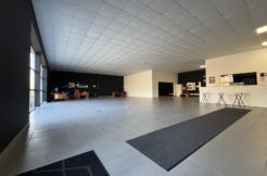 LOCAL COMMERCIAL À LOUER 280 M2   FORTE VISIBILITÉ