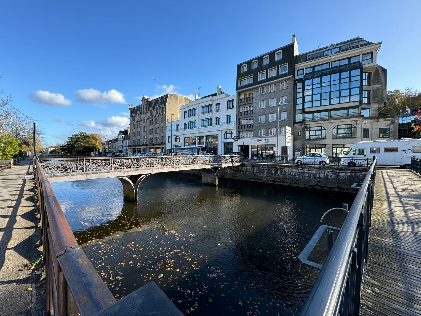 Local commercial de 155m2 sur les quais !