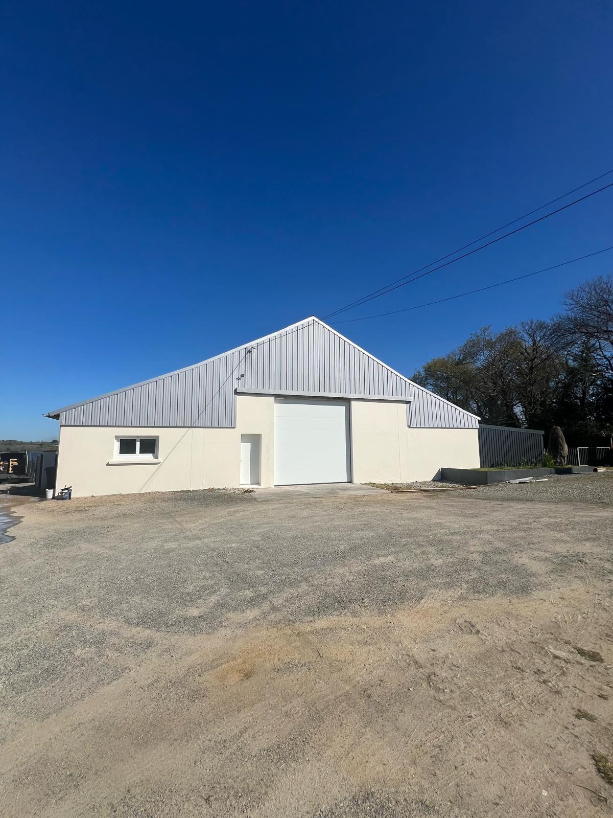 LOCAL D’ACTIVITE / STOCKAGE 400 M2