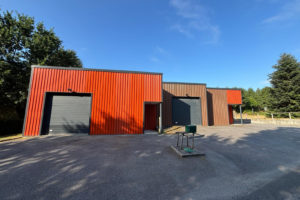Local d’activité 143 m2   Terrain 1 400 m2    Axe Quimper / Concarneau