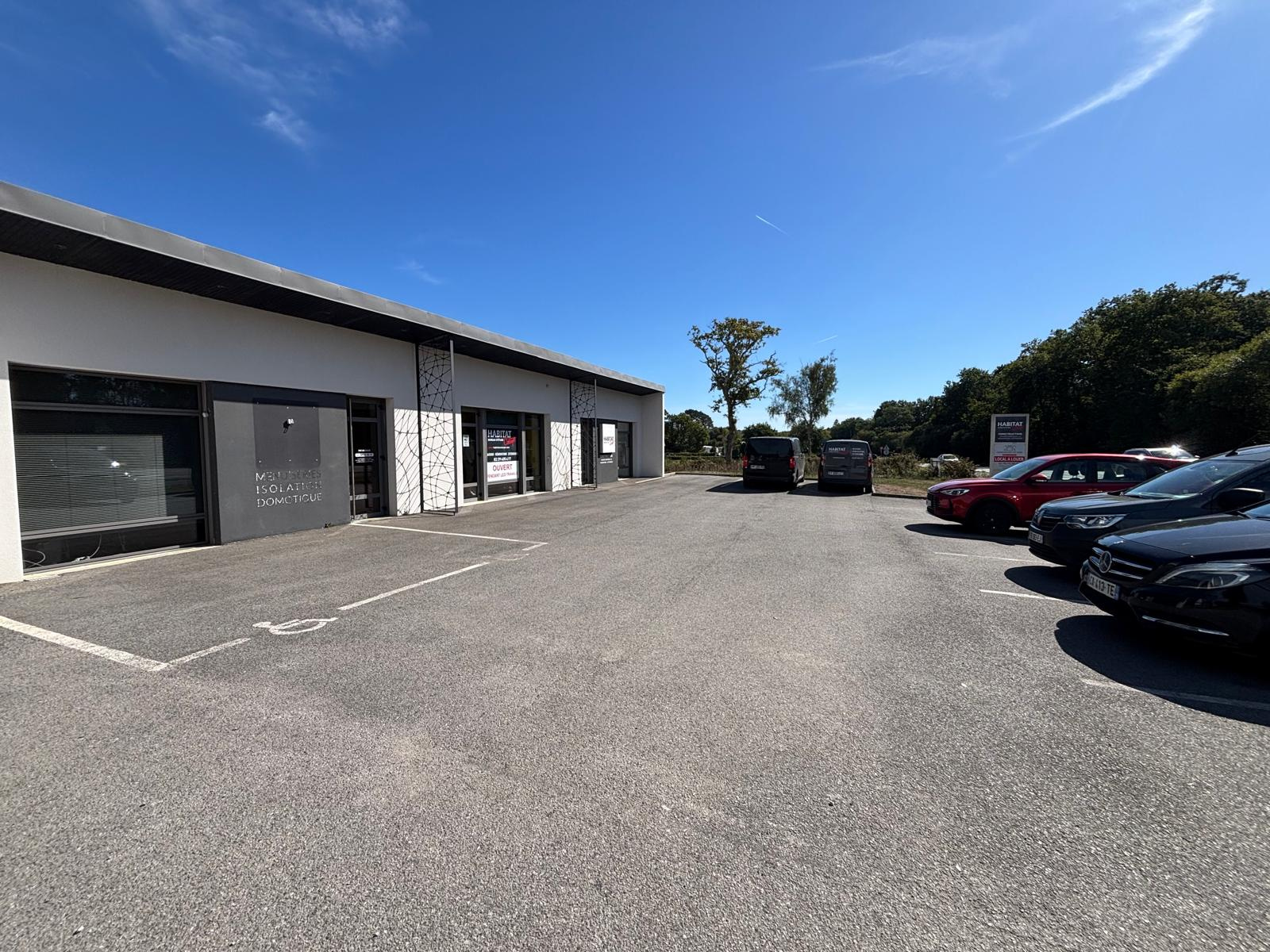 Local commercial / bureaux 76 m2. Route de Bénodet