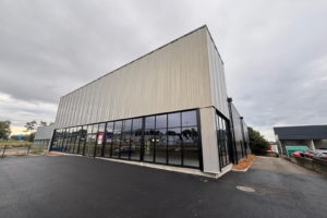 LOCAL COMMERCIAL 800 m2  QUIMPER (GRAND GUELEN)