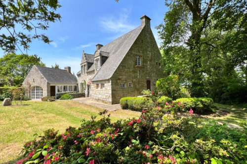 Propriété en pierres à LOCRONAN Propriété en pierres à LOCRONAN