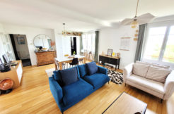 Appartement T4 avec de beaux volumes à deux pas de l’hyper centre.