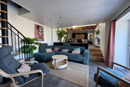 Immeuble de 6 lots & sa longère rénovée au porte de TREBOUL