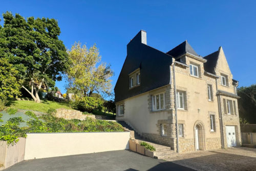 Maison bourgeoise familiale   5 Chambres   quartier calme   proche centre-ville