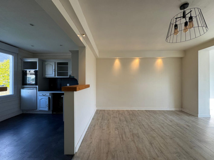 photo_ba42998858e04bdc80d642ebb11ac30f