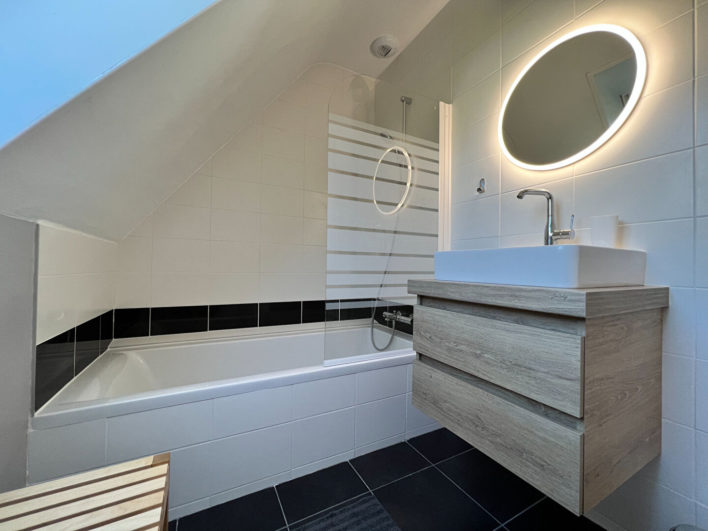 e9bbd3ae17b7d0f712faca50bb68b24f