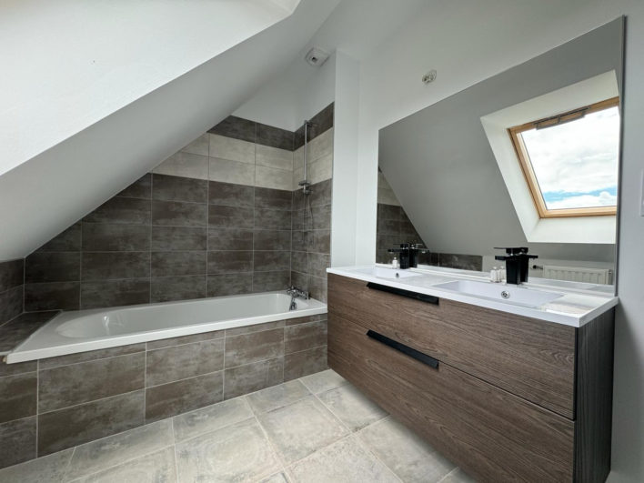 photo_40670ffb8e9d47ac61013d6e323a8260