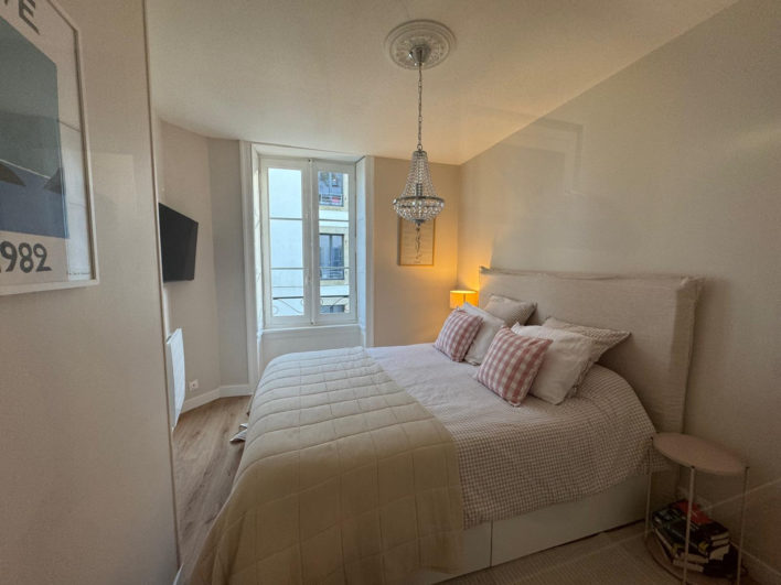 photo_70181bdf1b69e369b40ad48d2b970a77