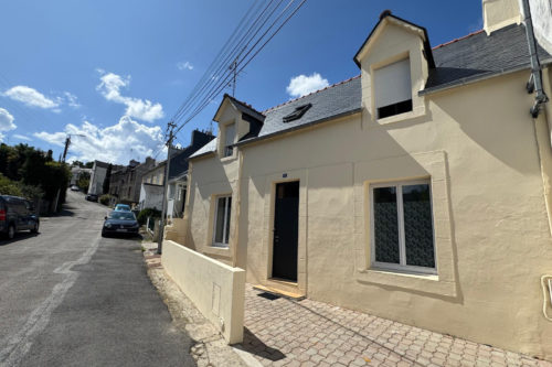 Charmante maison 30 – 3 chambres avec Jardin au CALME